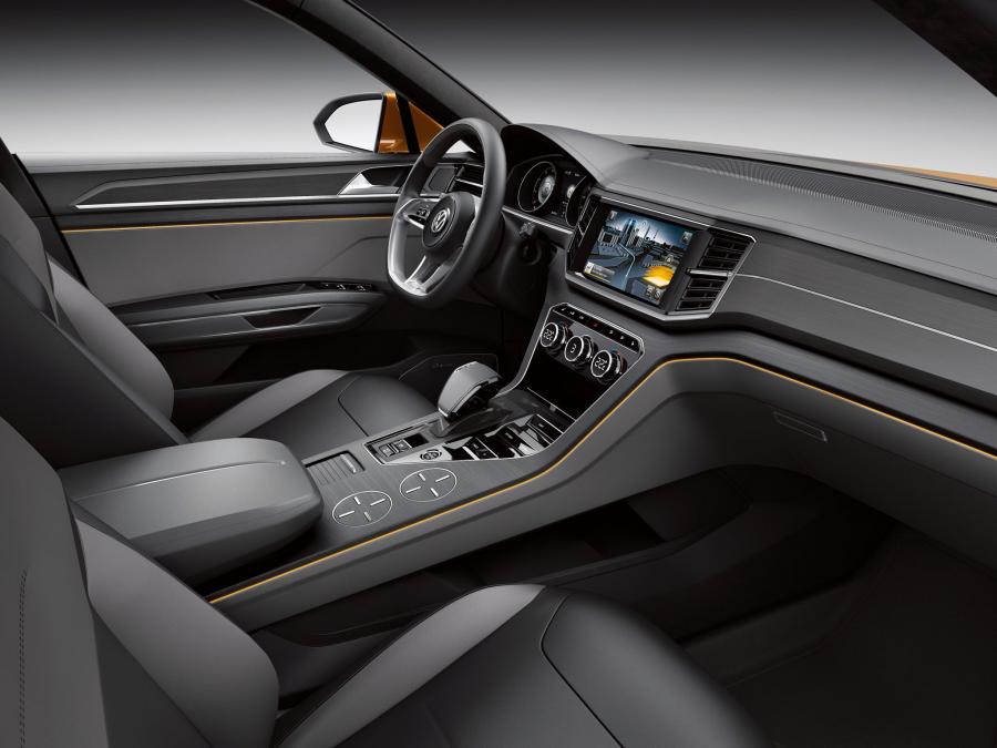  Volkswagen CrossBlue Coupe Concept 2013 года  (фото 8 из 25)